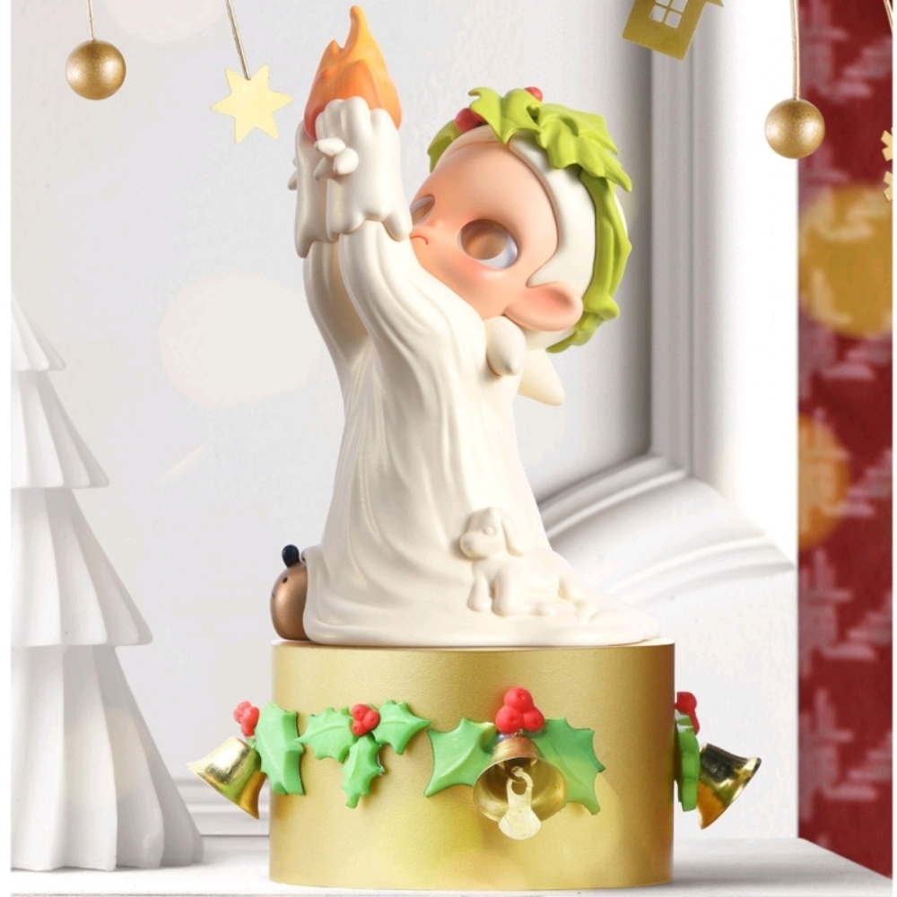 Zsiga The Winter‎ of Gifts Series Figures NIB - Cozy Flame